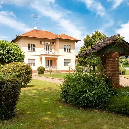 Maison Cecile In Villa. Host Marianna דירה