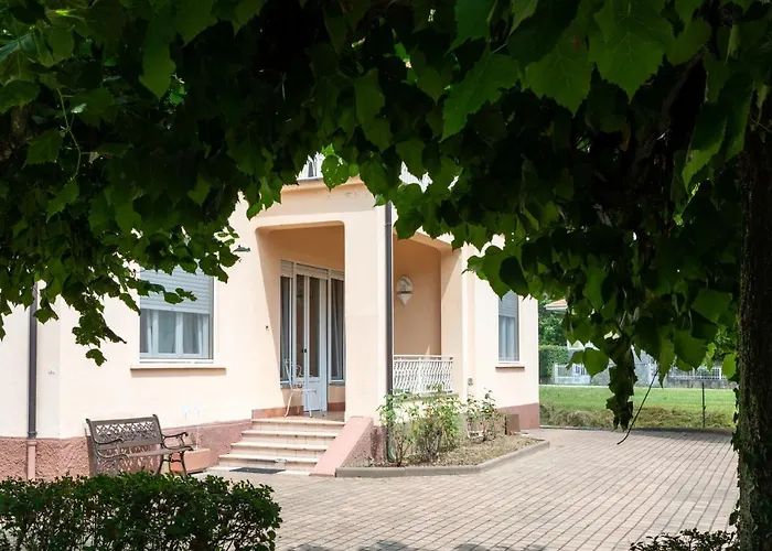 Apartamento Maison Cecile In Villa. Host Marianna